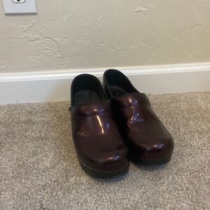 Dansko shoes size 37.